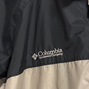 Columbia Black and Cream Windbreaker